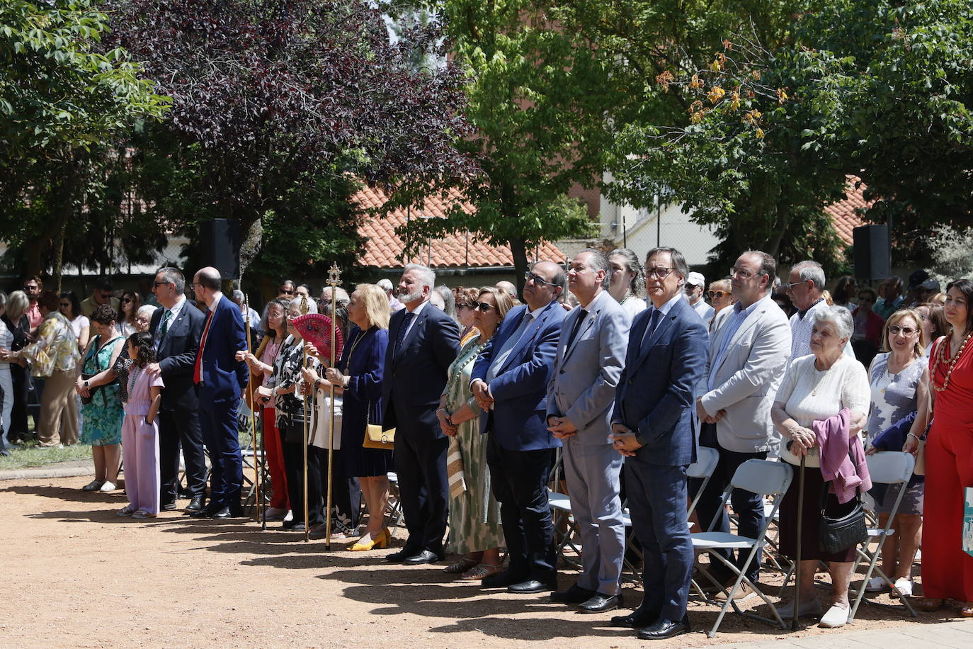 Tejares rinde homenaje a su virgen