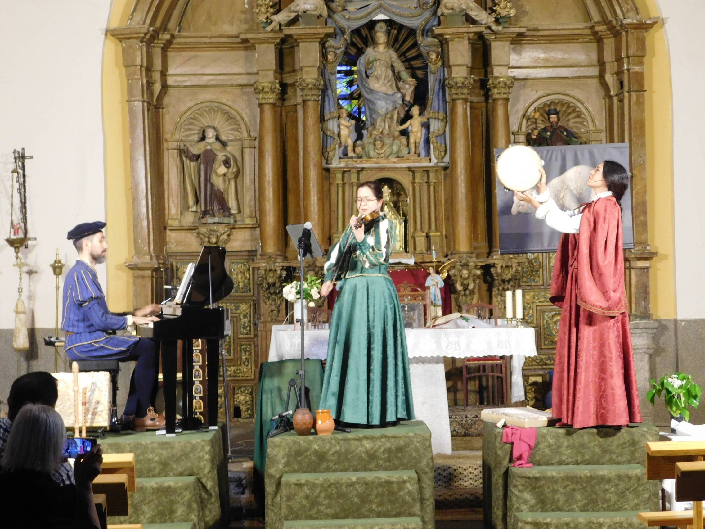 Las imágenes de &#039;Arcos y Ecos&#039; en la iglesia de Cantaracillo