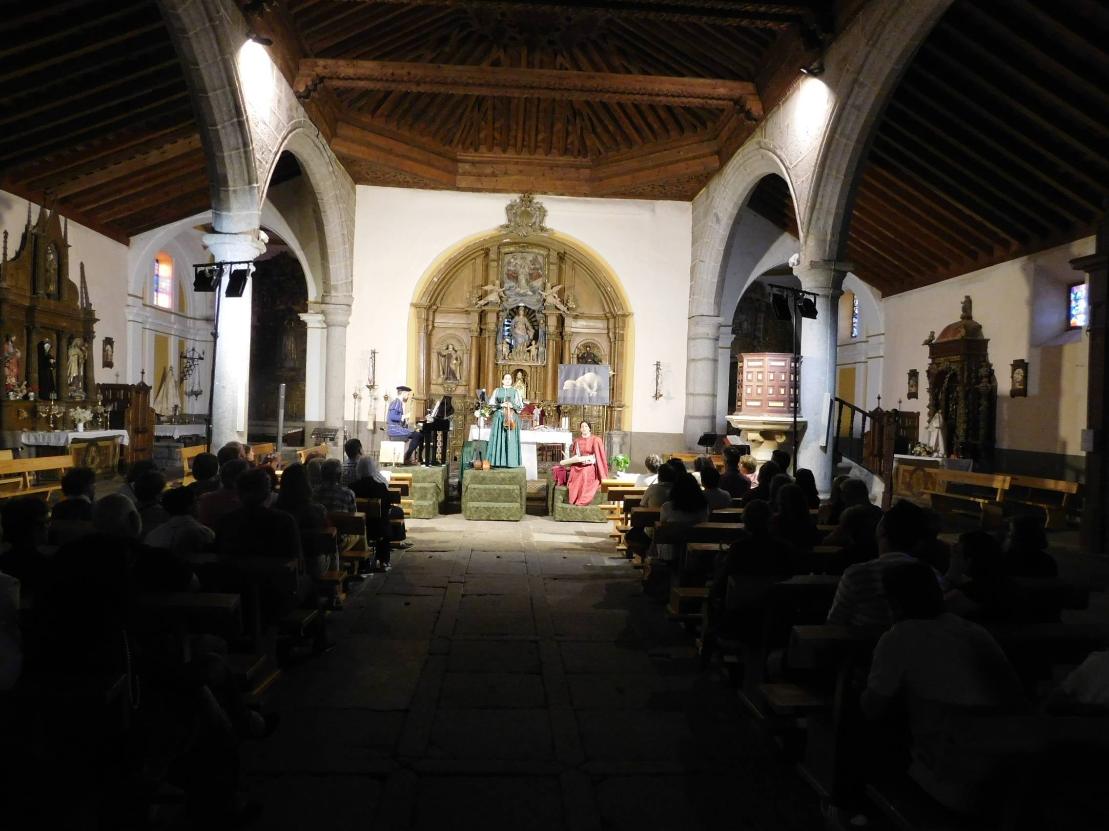 Las imágenes de &#039;Arcos y Ecos&#039; en la iglesia de Cantaracillo