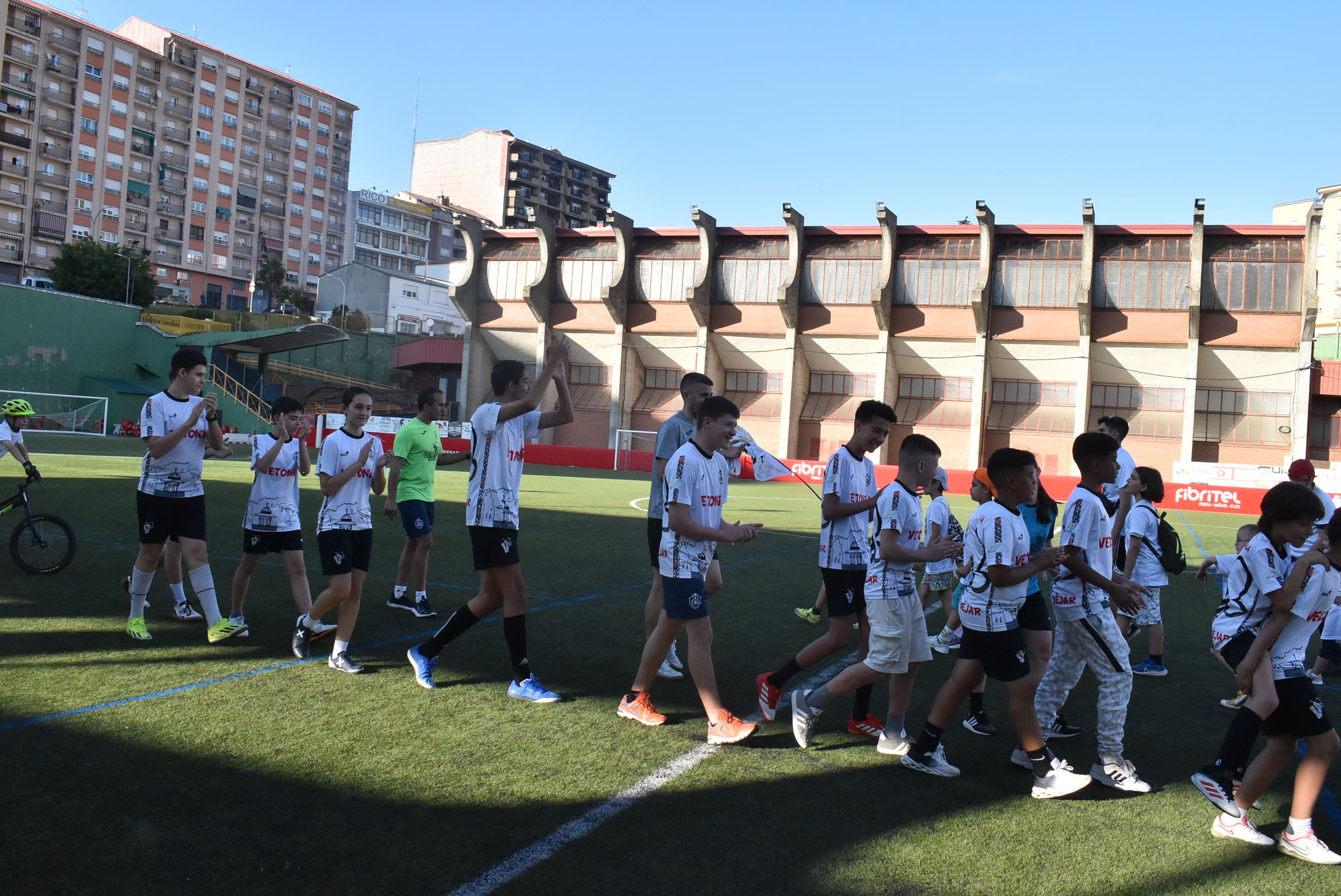 Fiesta escolar para despedir las actividades infantiles en Béjar