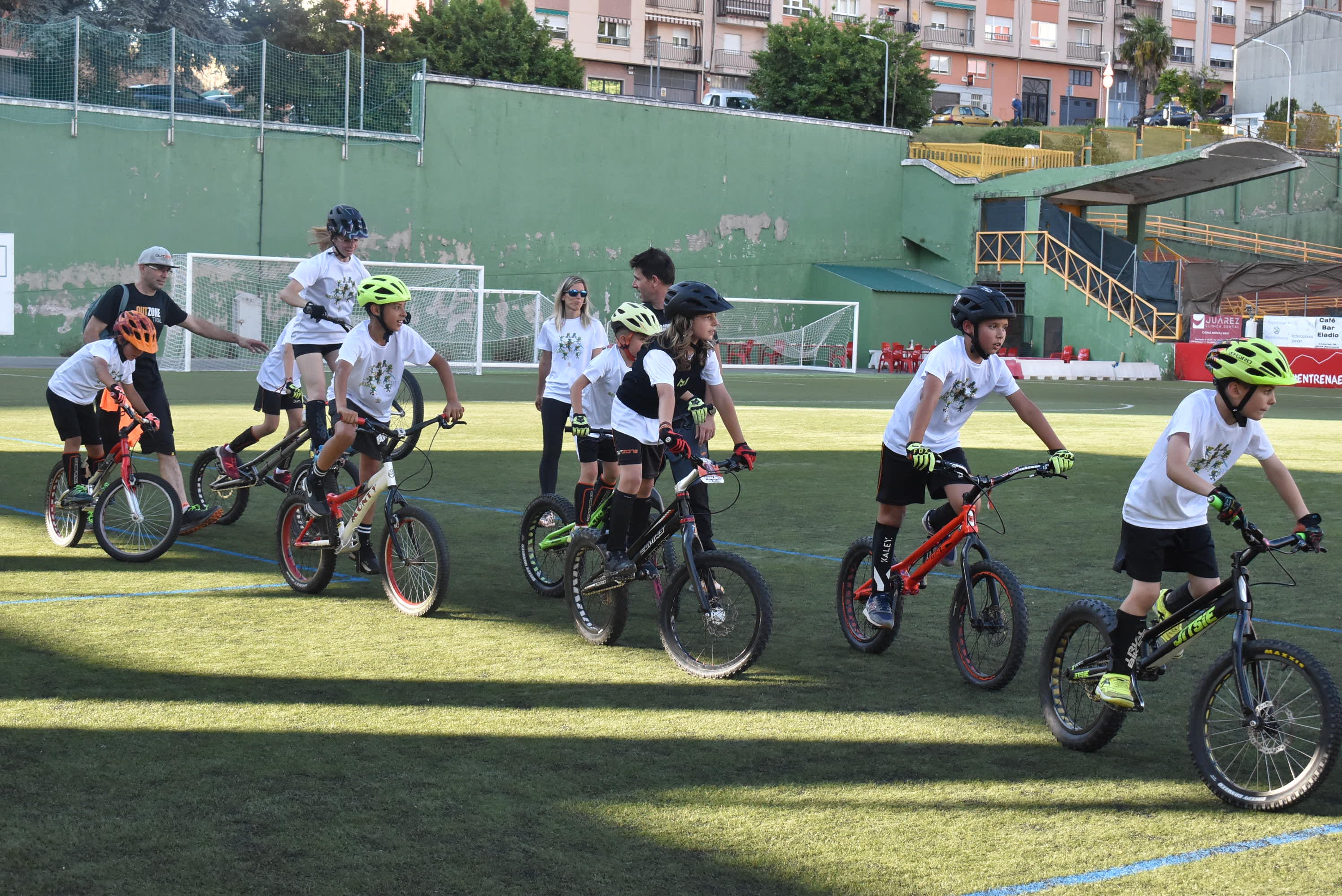 Fiesta escolar para despedir las actividades infantiles en Béjar