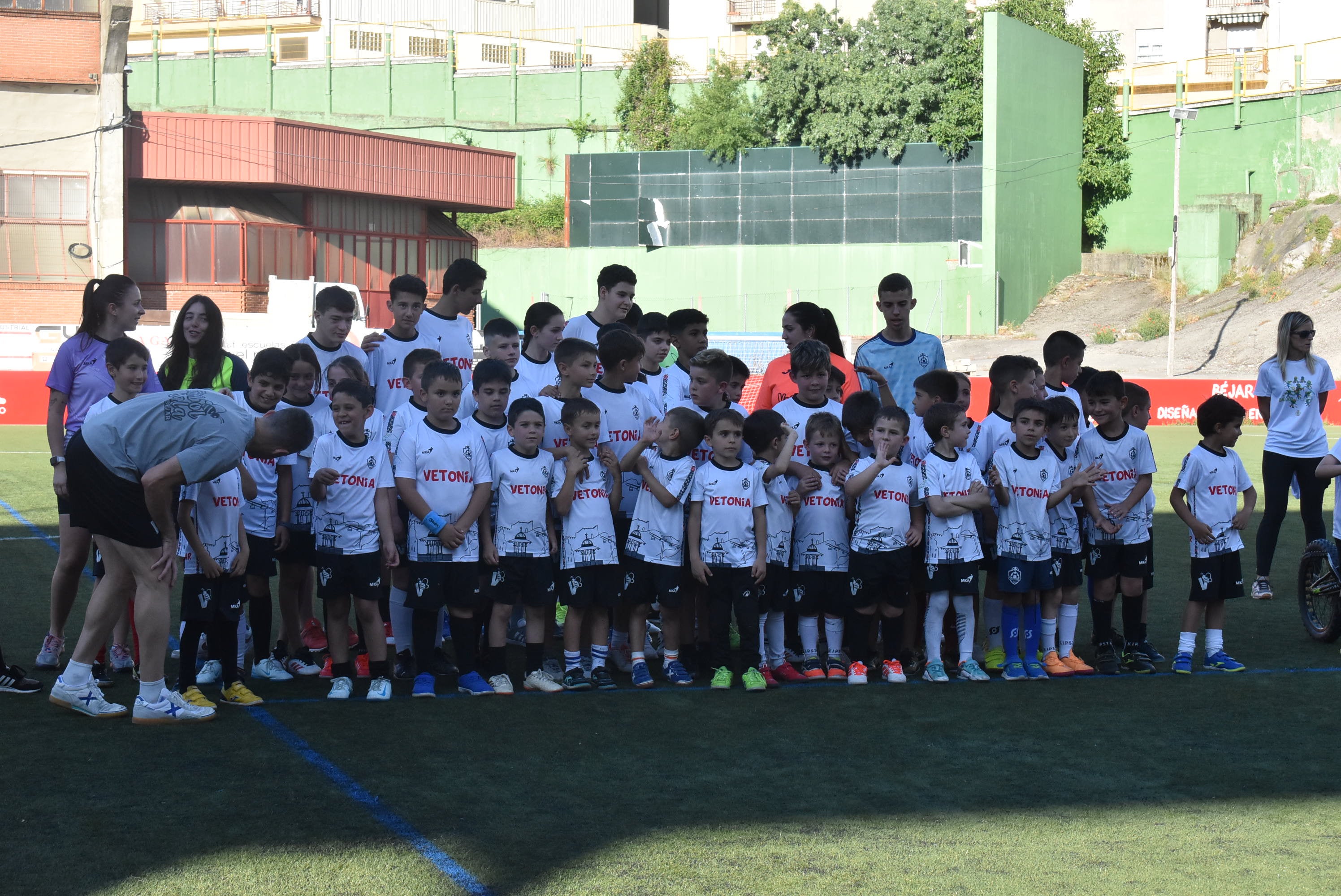 Fiesta escolar para despedir las actividades infantiles en Béjar