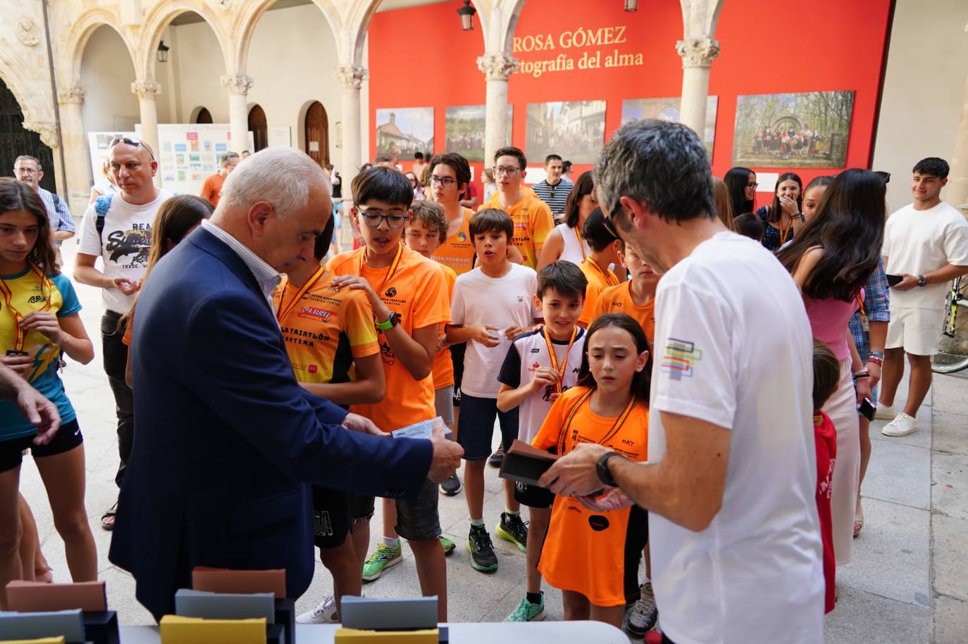 Gran fiesta en La Salina para entregar los premios a los mejores del Triatlón Escolar