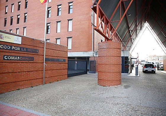 Los dos varones detenidos permanecen en calabozos a la espera de pasar a disposición judicial.