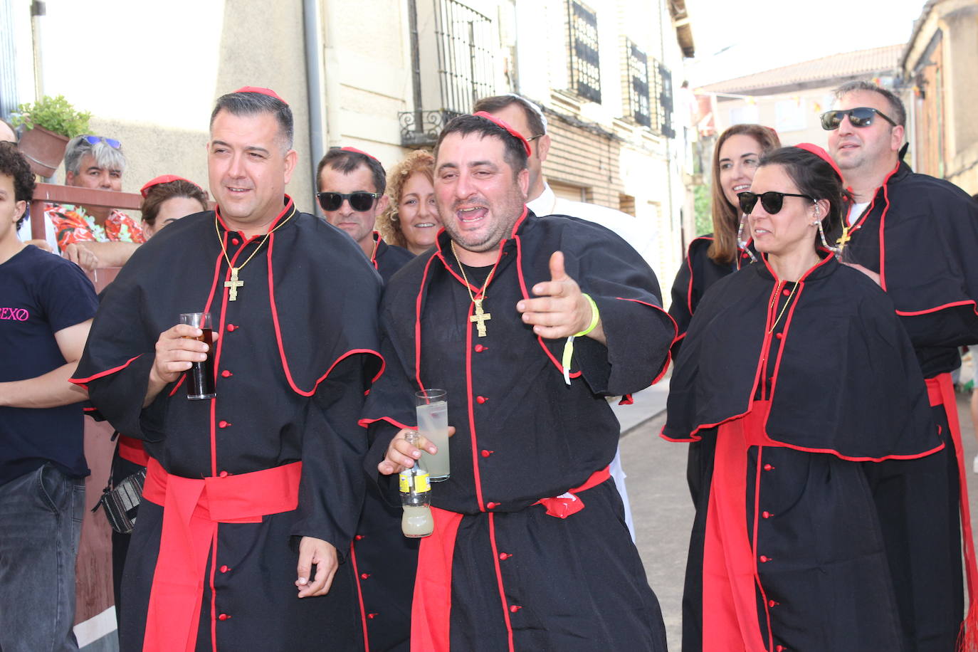La Fuente de San Esteban: los amos del disfraz