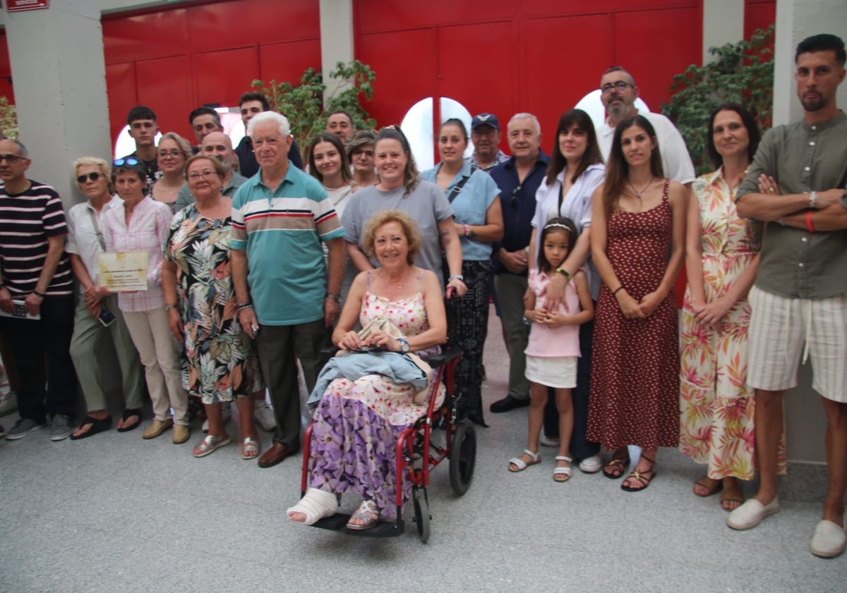 Imagen principal - Villares homenajea a su olímpica Teresa Recio