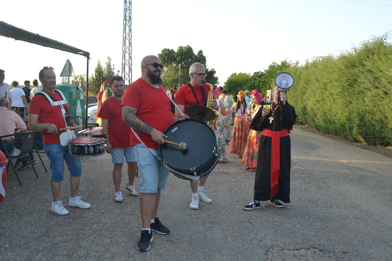 Creatividad y brillantes en el desfile de El Cubo de Don Sancho