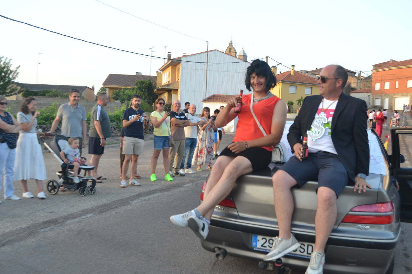 Creatividad y brillantes en el desfile de El Cubo de Don Sancho