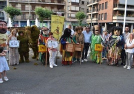 Imagen de los participantes en el desfile de las máscaras ibéricas celebrado esta tarde en Béjar