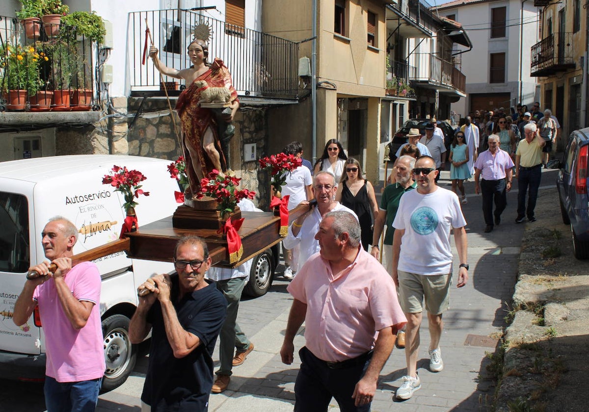 Dos mayordomas para San Juan en Puerto de Béjar