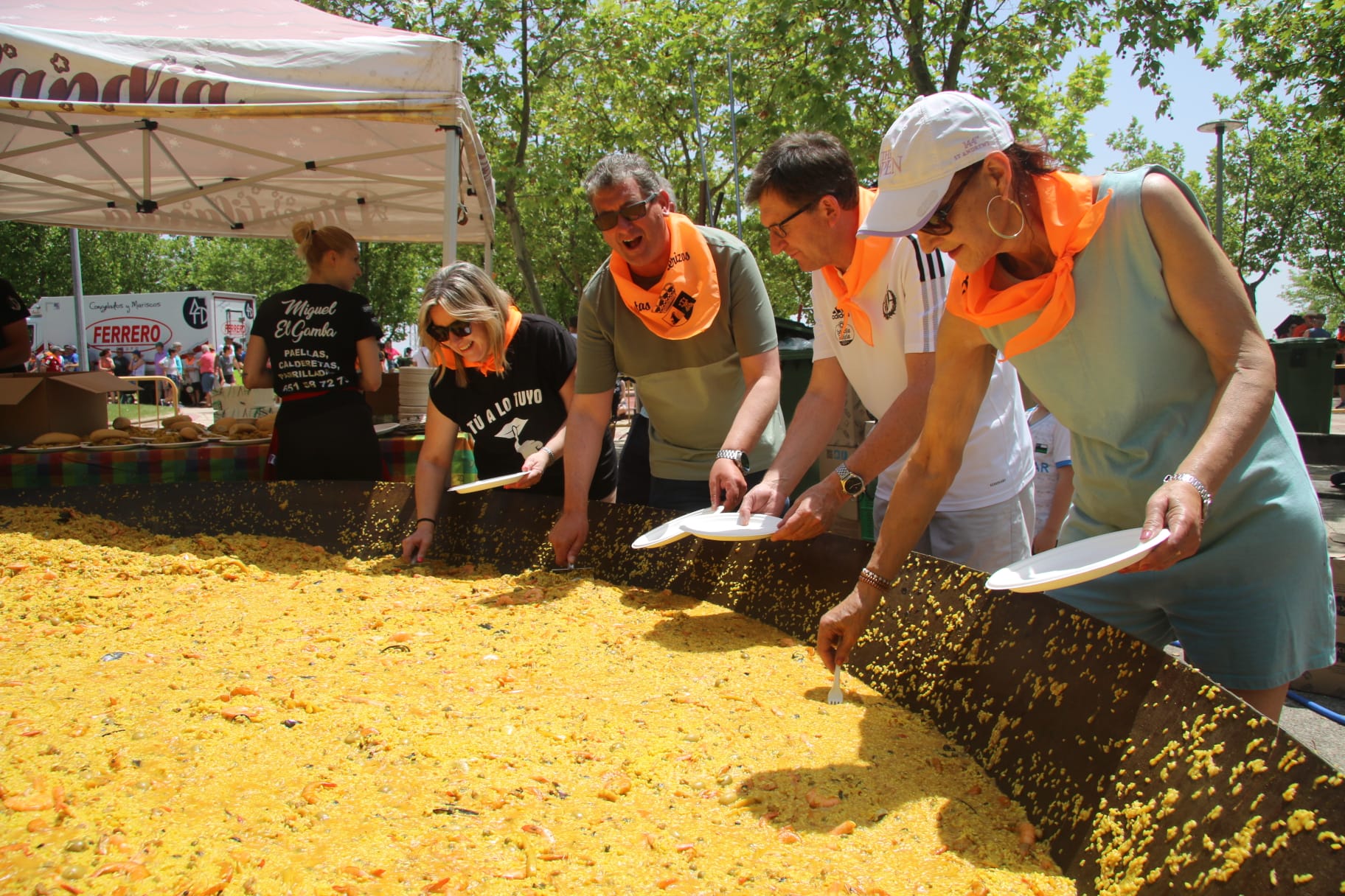 Cabrerizos presume de paella