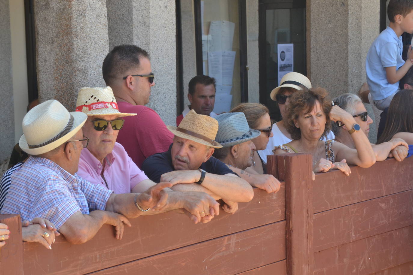 Bella carrera a caballo en La Fuente de San Esteban