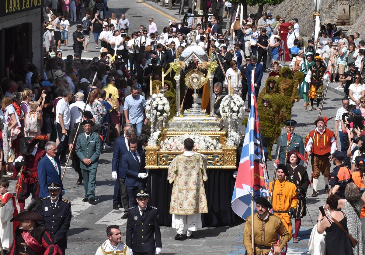 Béjar cumple un año más con la procesión del Corpus Christi como Fiesta de Interés Turístico Internacional