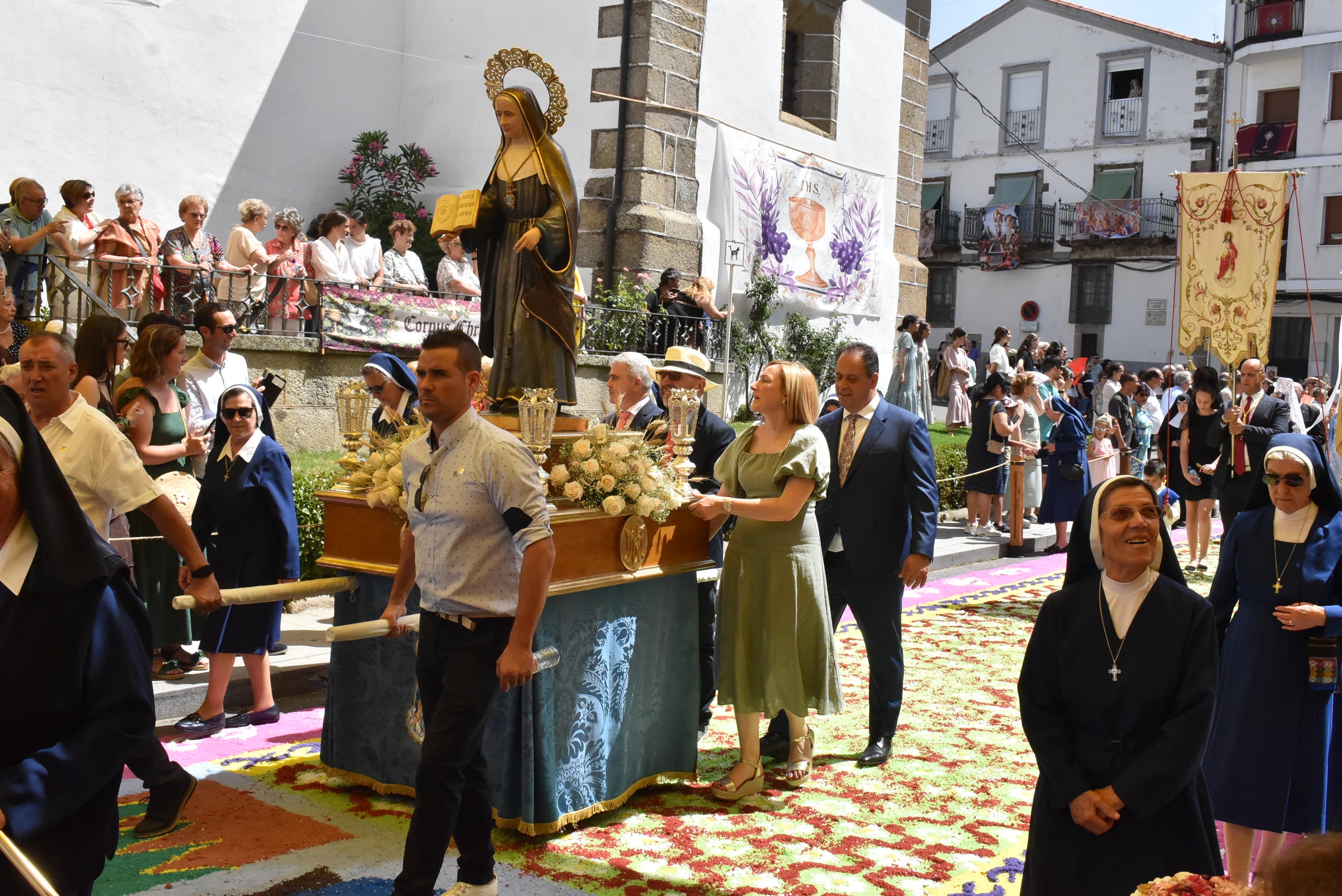 Béjar cumple un año más con la procesión del Corpus Christi como Fiesta de Interés Turístico Internacional