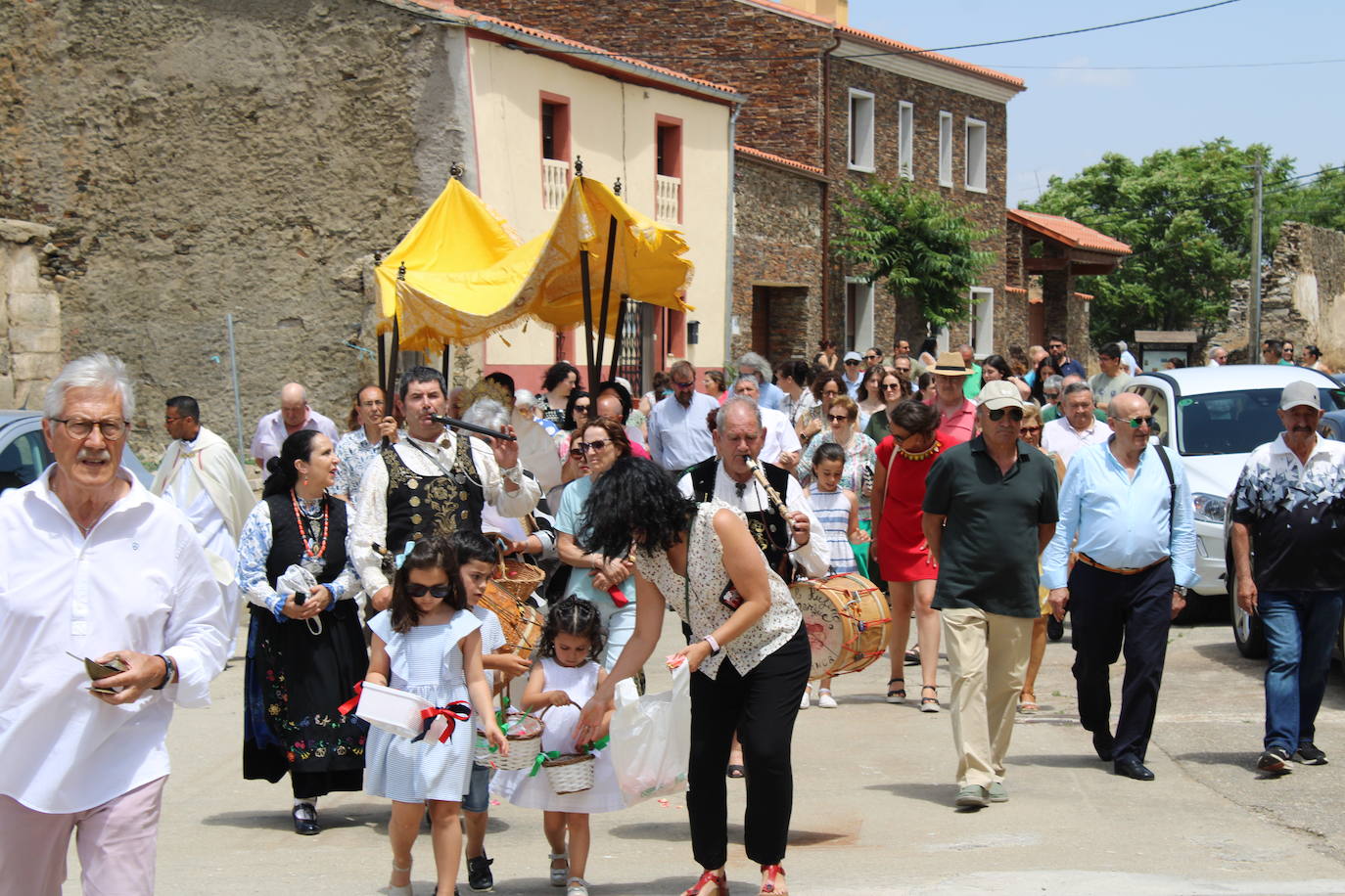Solemne celebración de la Octava del Corpus en Salvatierra de Tormes
