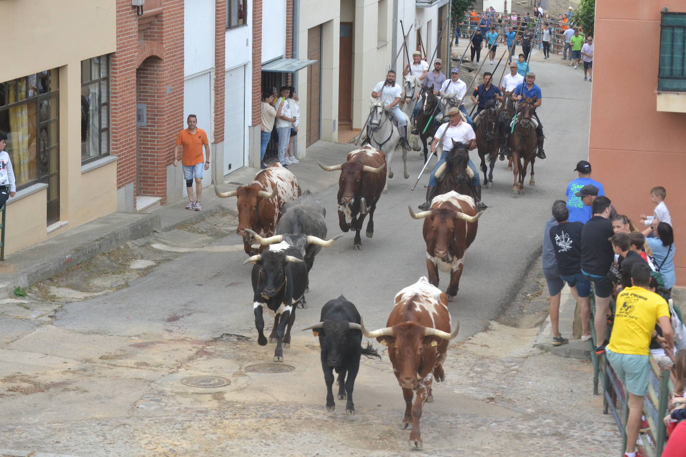 Brillante cierre de San Juan en Hinojosa de Duero