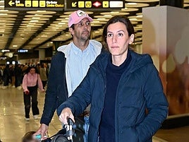 Fernando Verdasco y Ana Boyer, en Barajas.