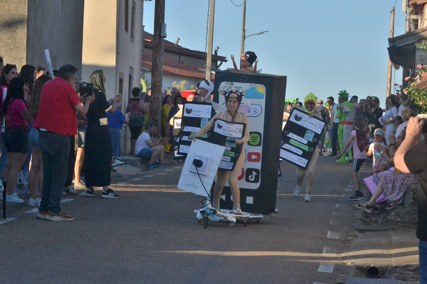 La creatividad se desborda en Villar de Peralonso