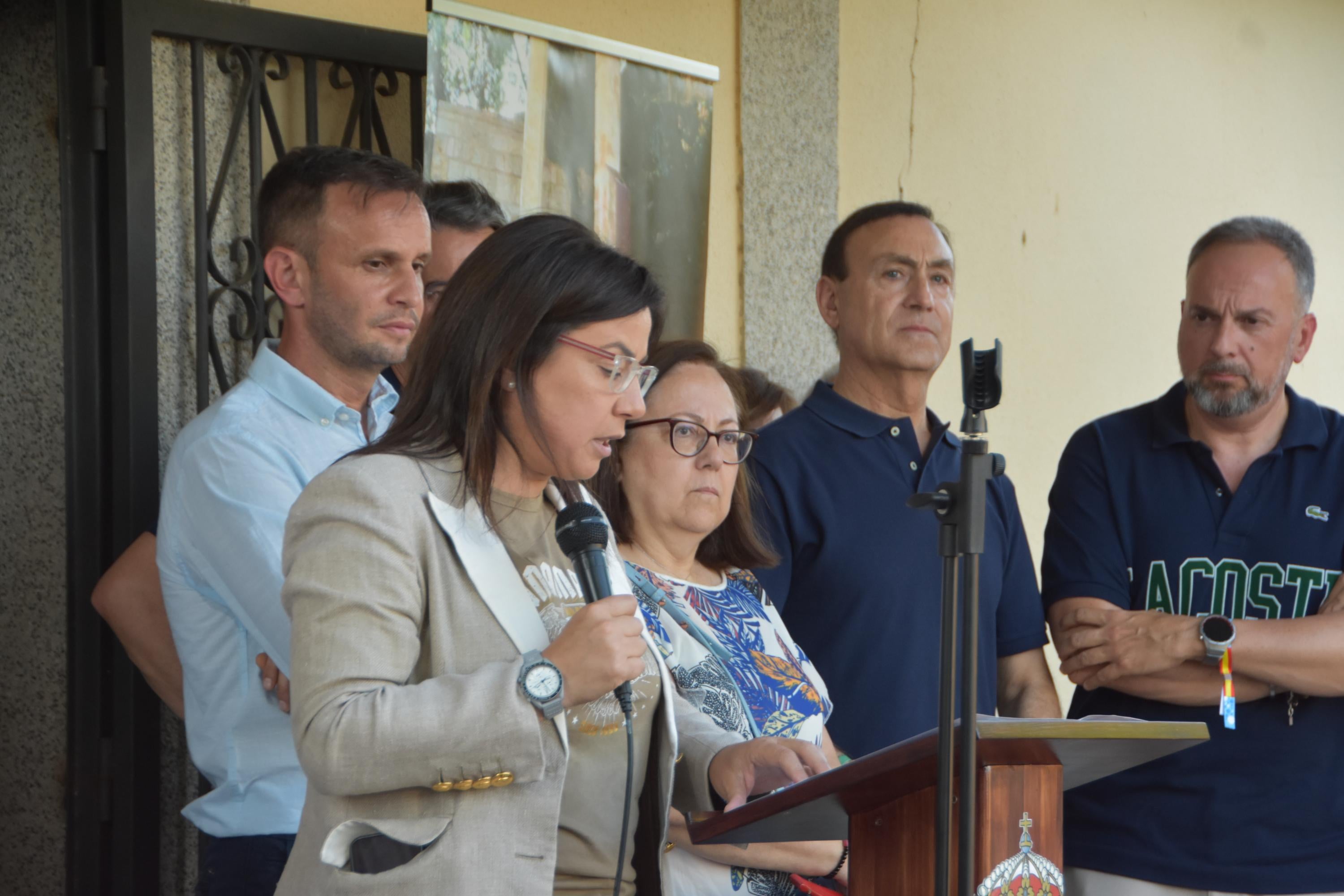 La mediática diputada Ana Vázquez ensalza «lo rural» en San Pedro del Valle