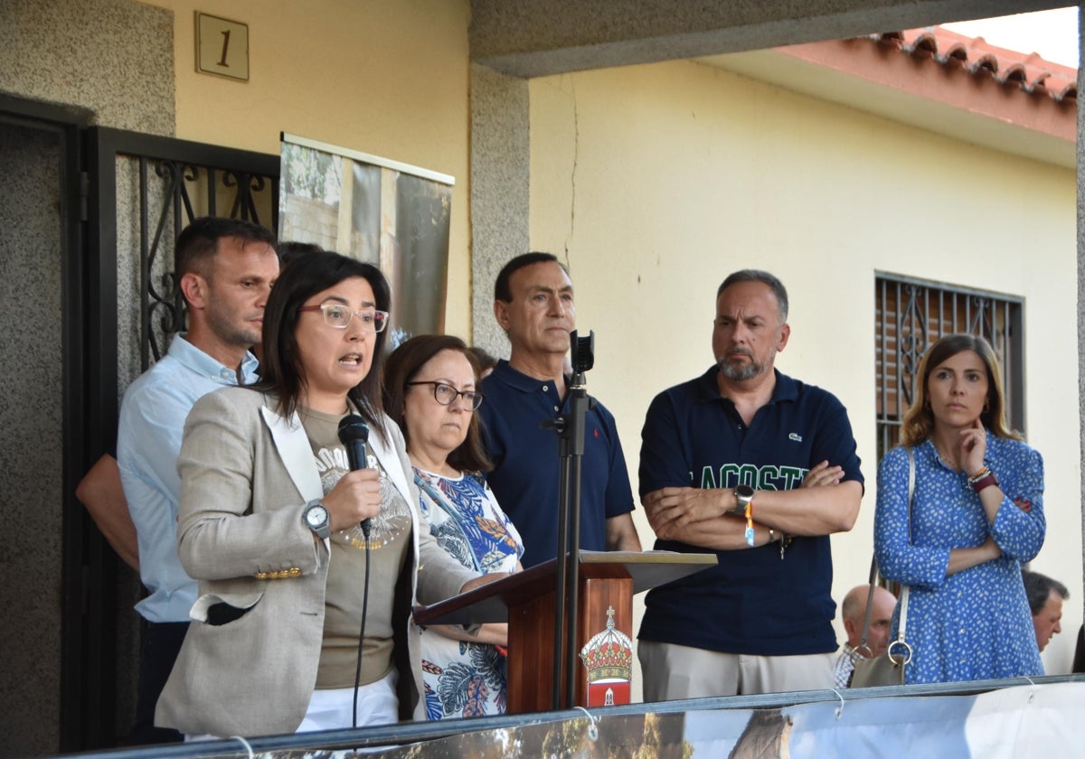 La mediática diputada Ana Vázquez ensalza «lo rural» en San Pedro del Valle