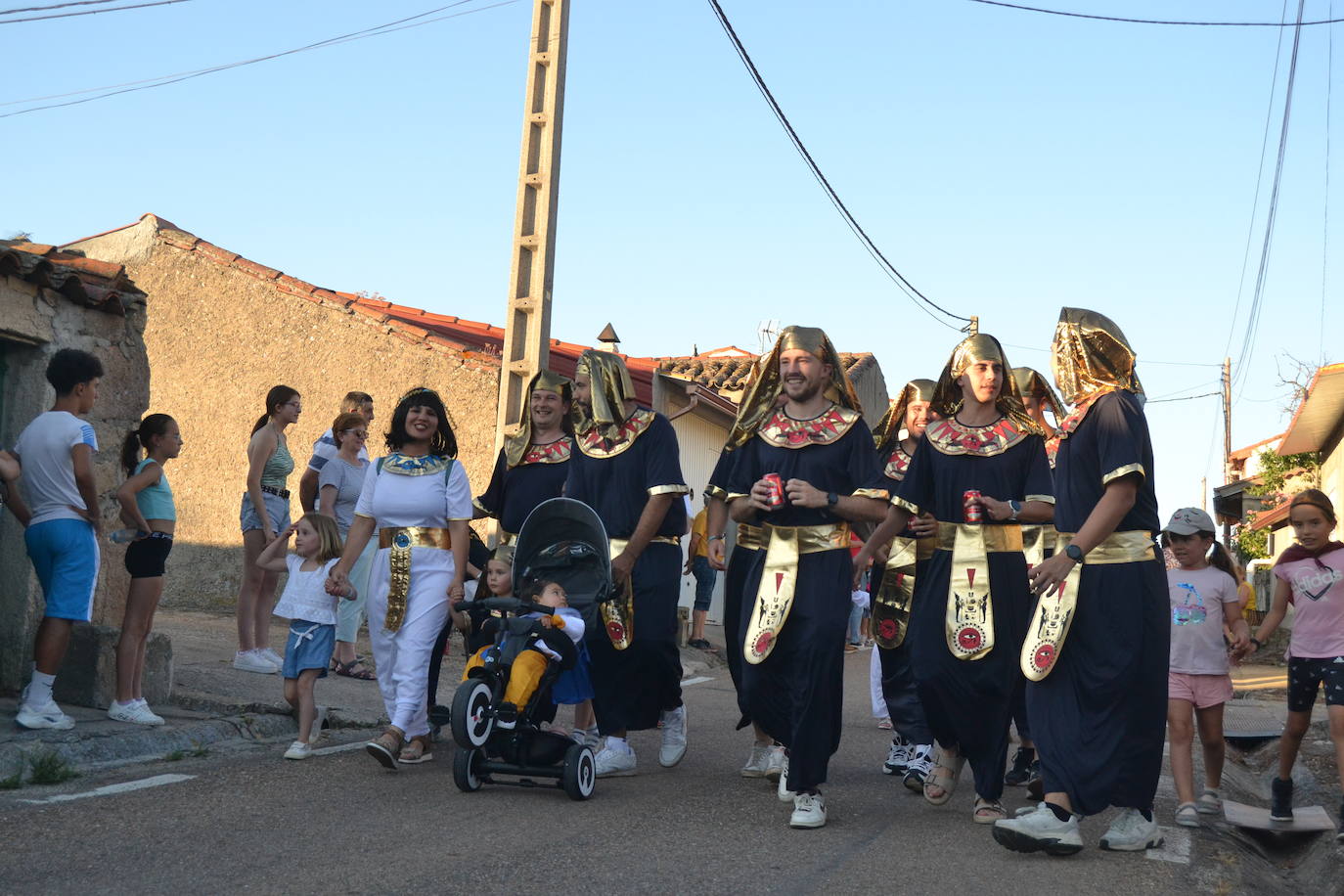 La creatividad se desborda en Villar de Peralonso