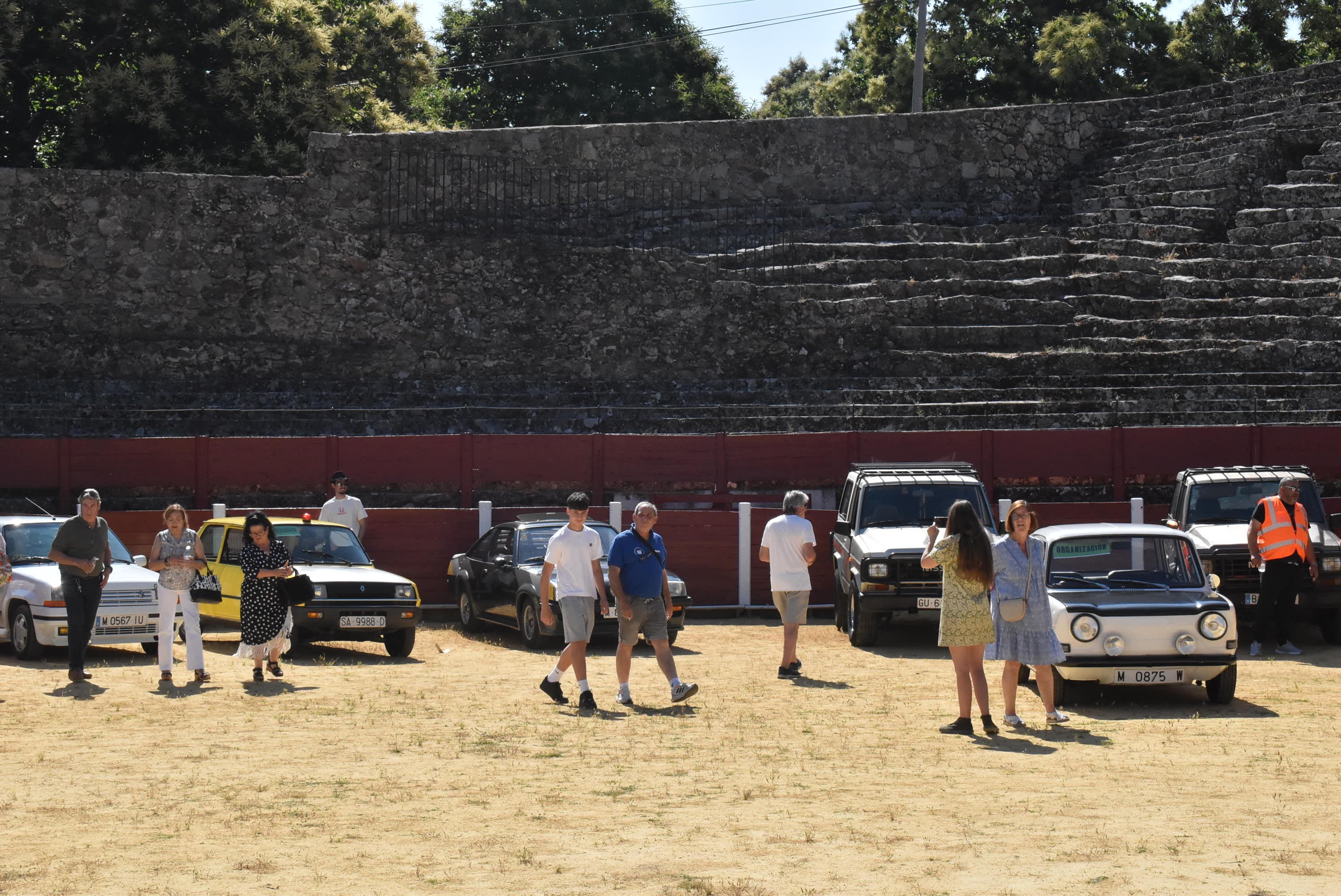 Éxito en la primera concentración de coches clásicos y vespas celebrada en Béjar