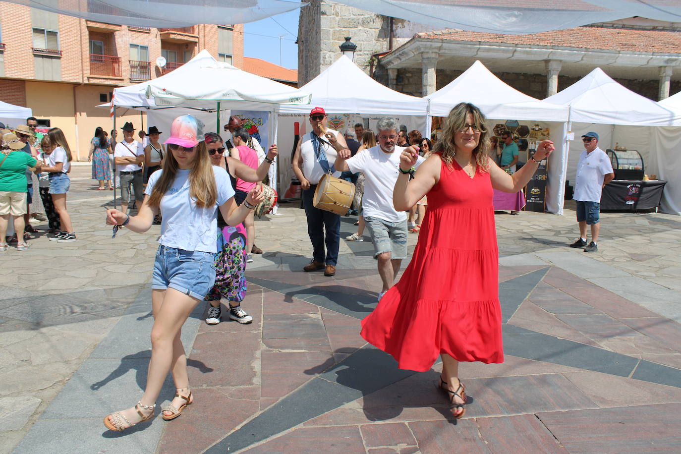 Festival de sabores en una animada feria en Linares de Riofrío