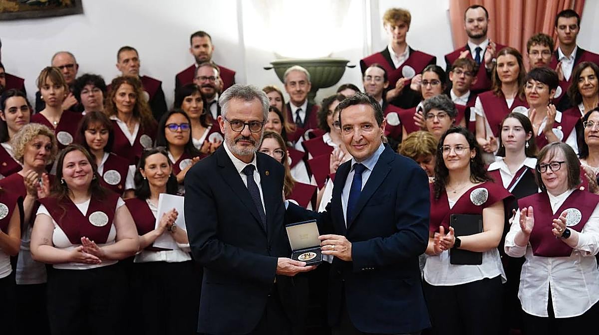 Medalla de la Universidad a las voces que «suenan» en el Estudio