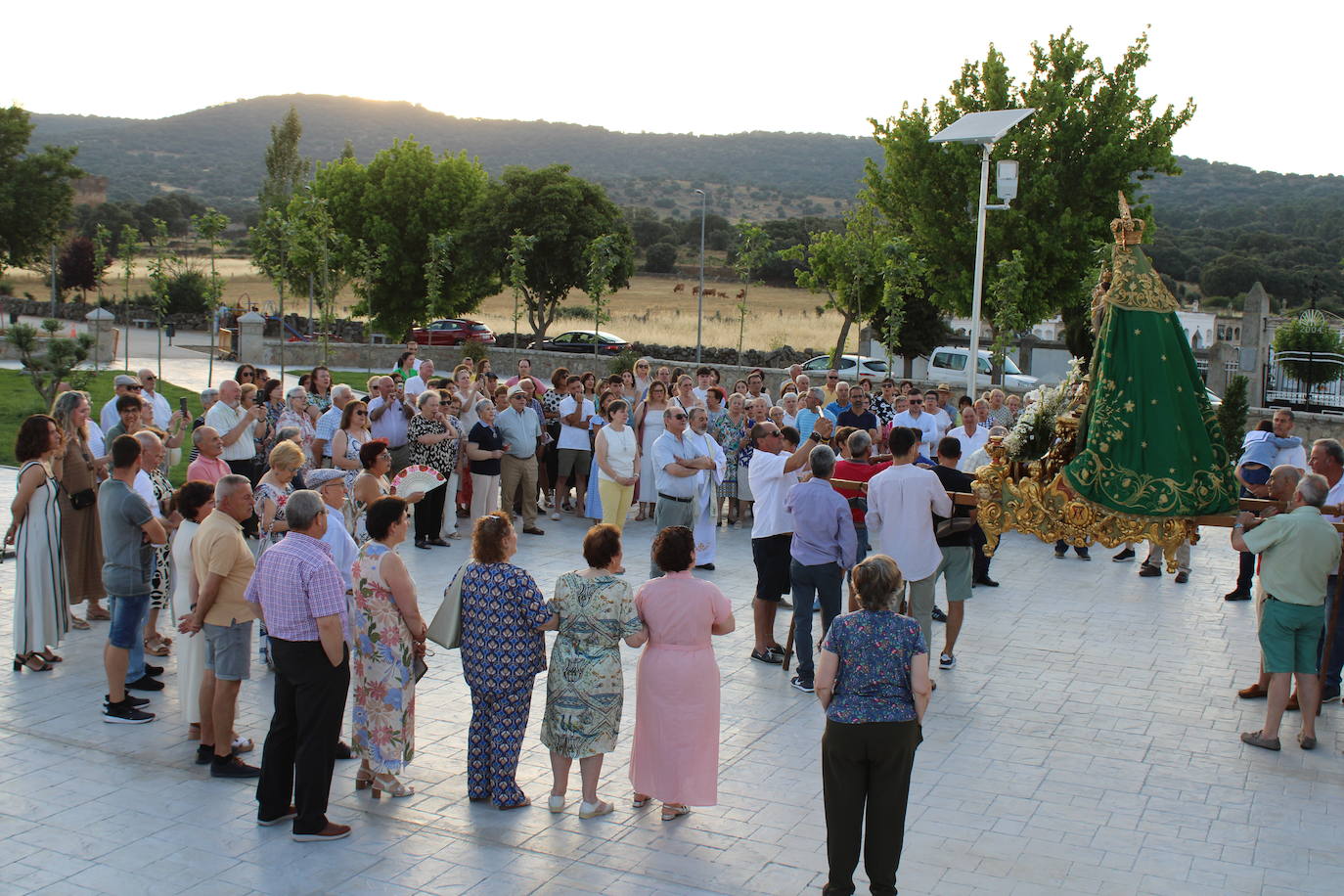 La Virgen de Valparaíso regresa a su ermita en Santibáñez de Béjar