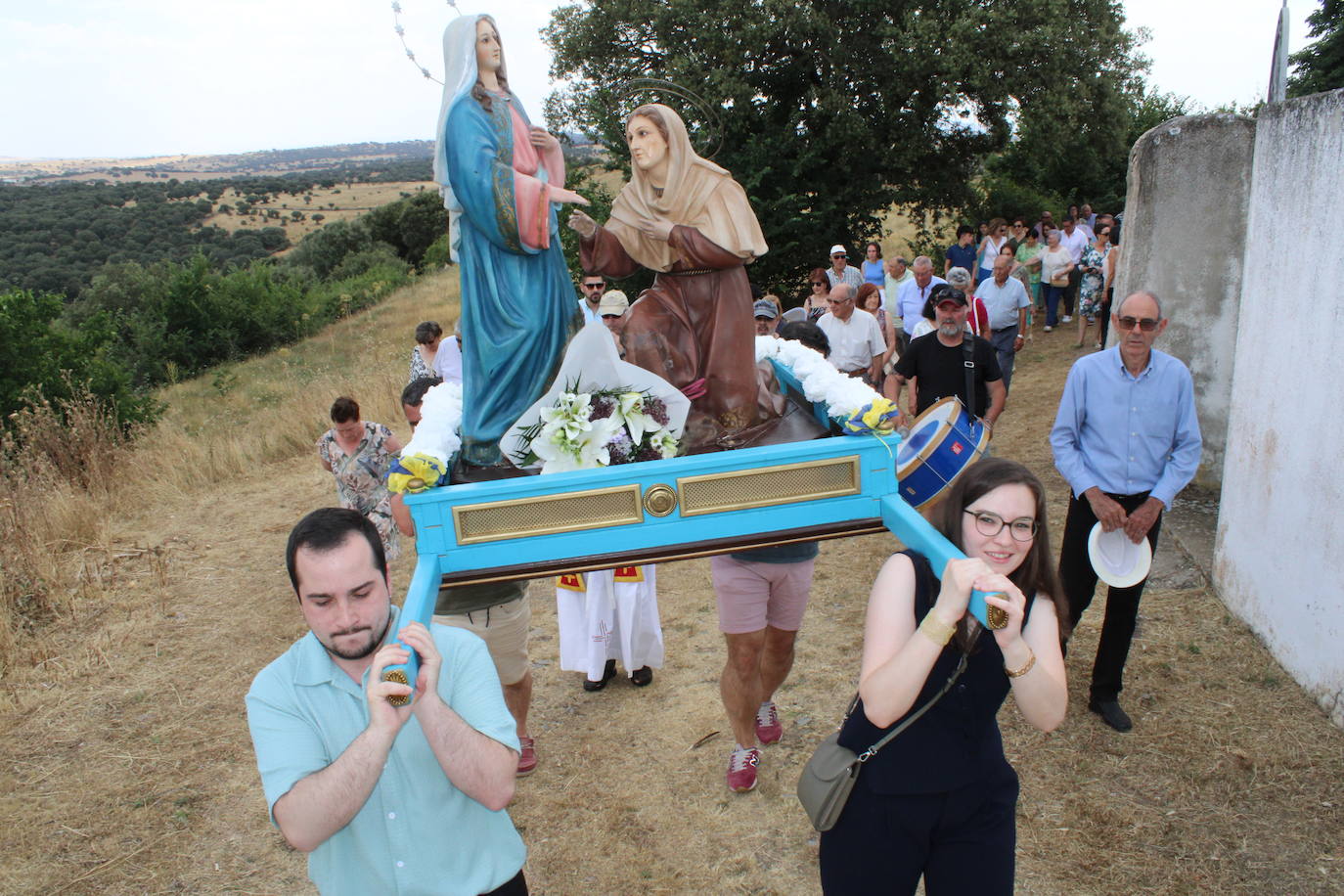 Berrocal de Salvatierra cumple con su patrona Santa Isabel