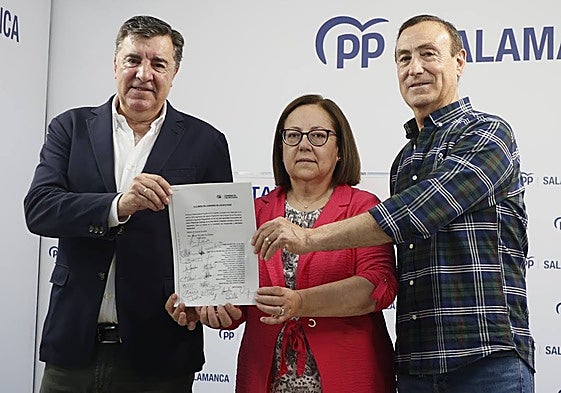 Los diputados José Antonio Bermúdez, María Jesús Moro y Pedro Samuel Martín.