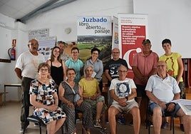 Los participantes de la primera 'Barraca de los Derechos' en Juzbado.