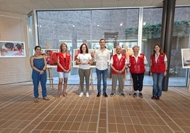 El estreno de la exposición de Cruz Roja en Carbajosa.