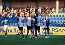 Los jugadores de Unionistas celebran un gol durante la pasada pretemporada.