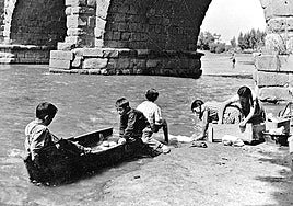 Frota que te frota en la orilla del río Tormes