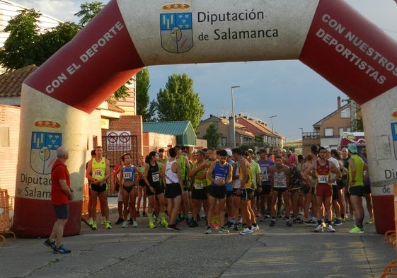 Instantes previos a la salida en Carbajosa.