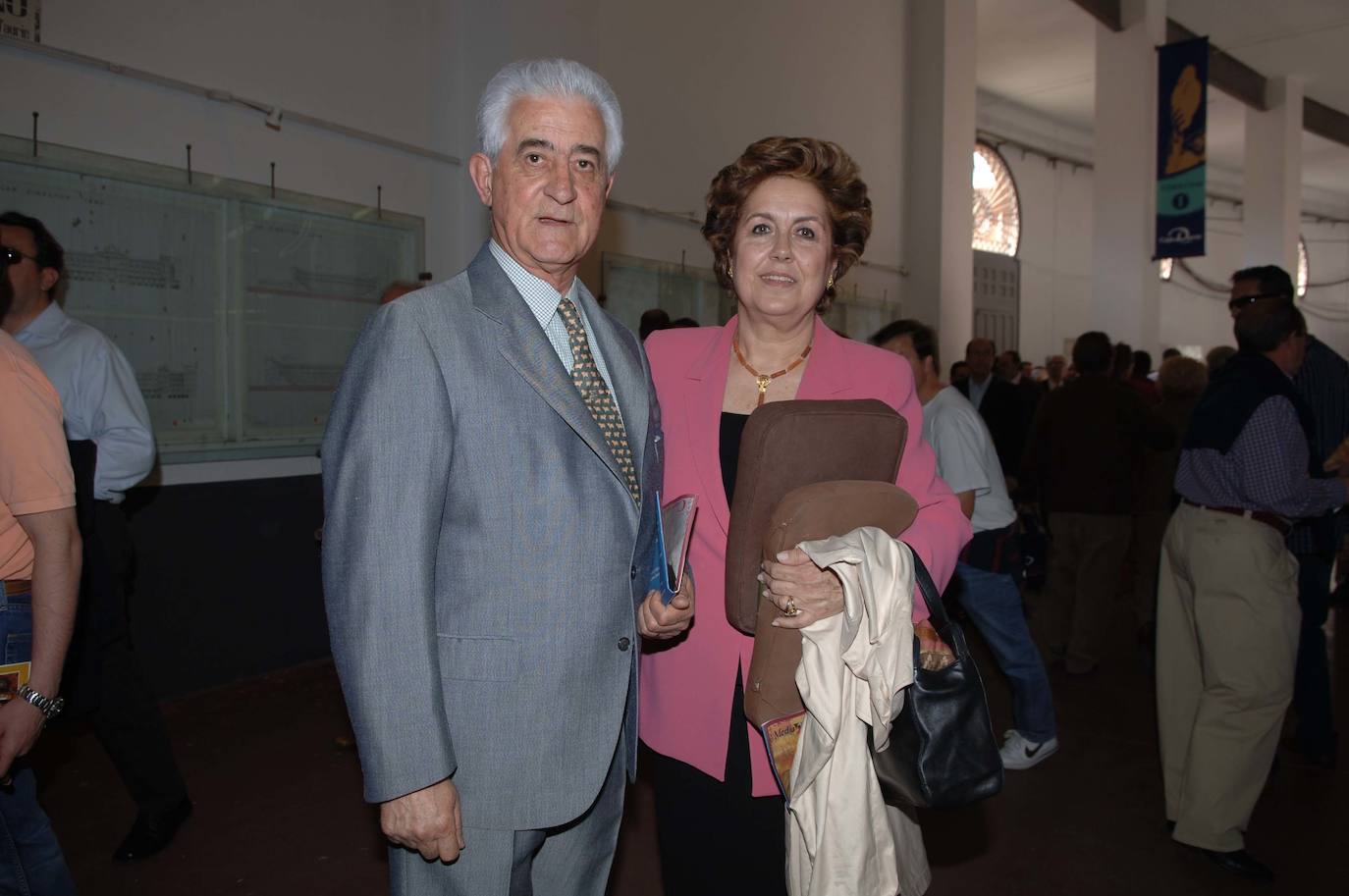 En octubre de 2007 acude a la Plaza de Toros de Las Ventas junto a su esposa Carmen García Cobaleda para ver en directo a Eduardo Gallo.