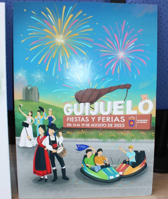 Imagen secundaria 2 - Obras presentadas al concurso, arriba, y obra ganadora, debajo.