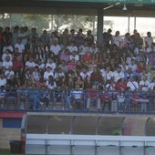 Aficionados del Santa Marta y el Salamanca UDS en un partido en el San Casto.