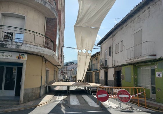 Preparativos del festival en la calle Gerona.