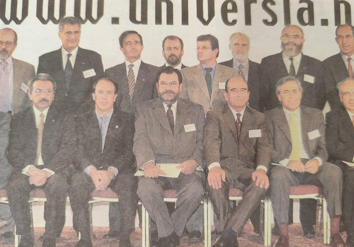 La Universidad de Salamanca estrena portal en internet en el año 2000.