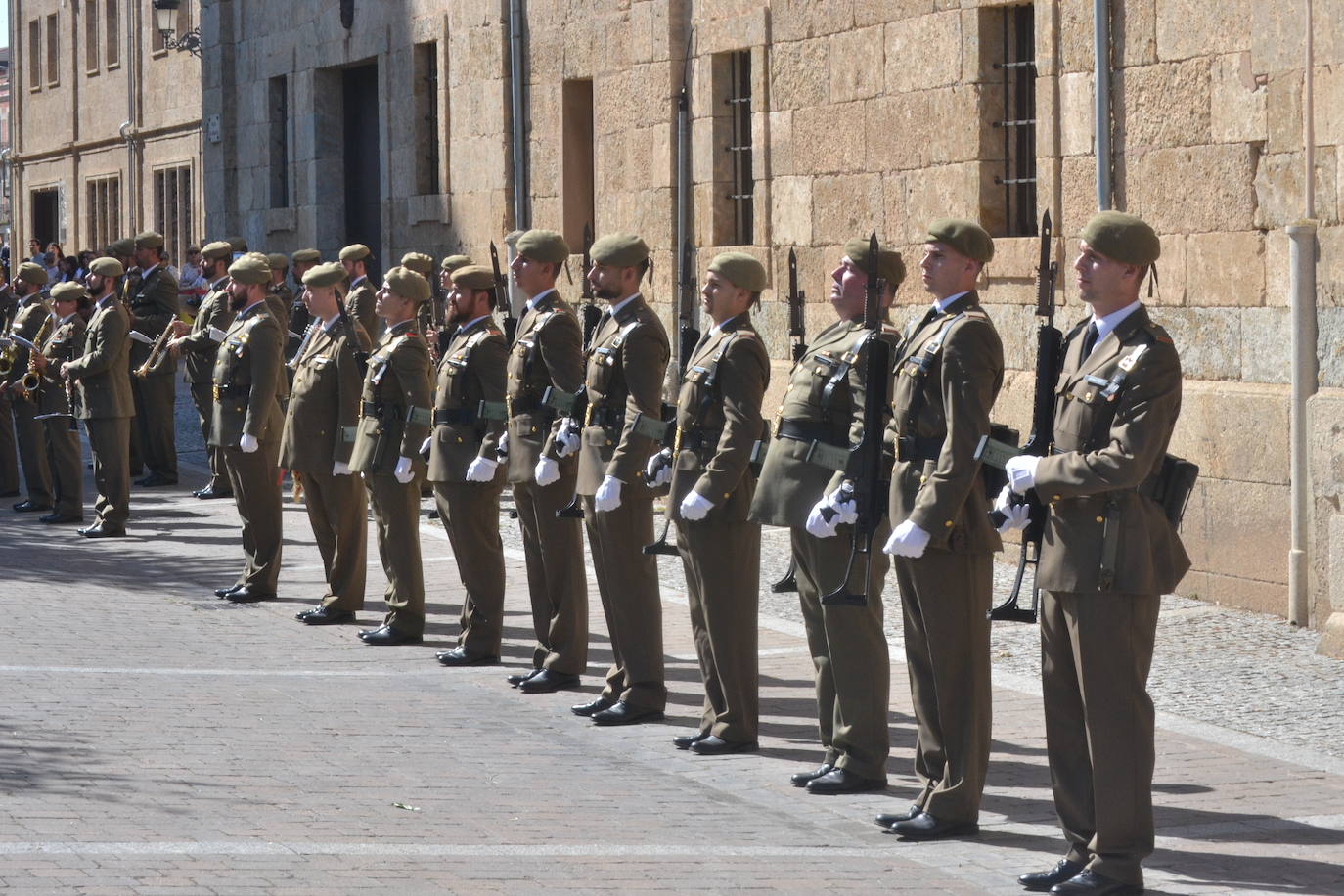 El merecido recuerdo a la heroica resistencia mirobrigense