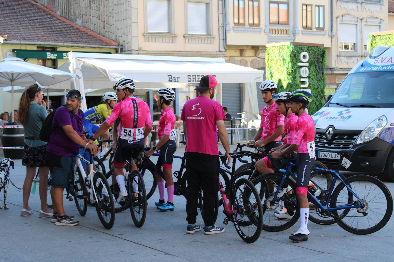 La selección portuguesa se lleva la victoria en la contrarreloj por equipos de la Vuelta Ciclista a Guijuelo