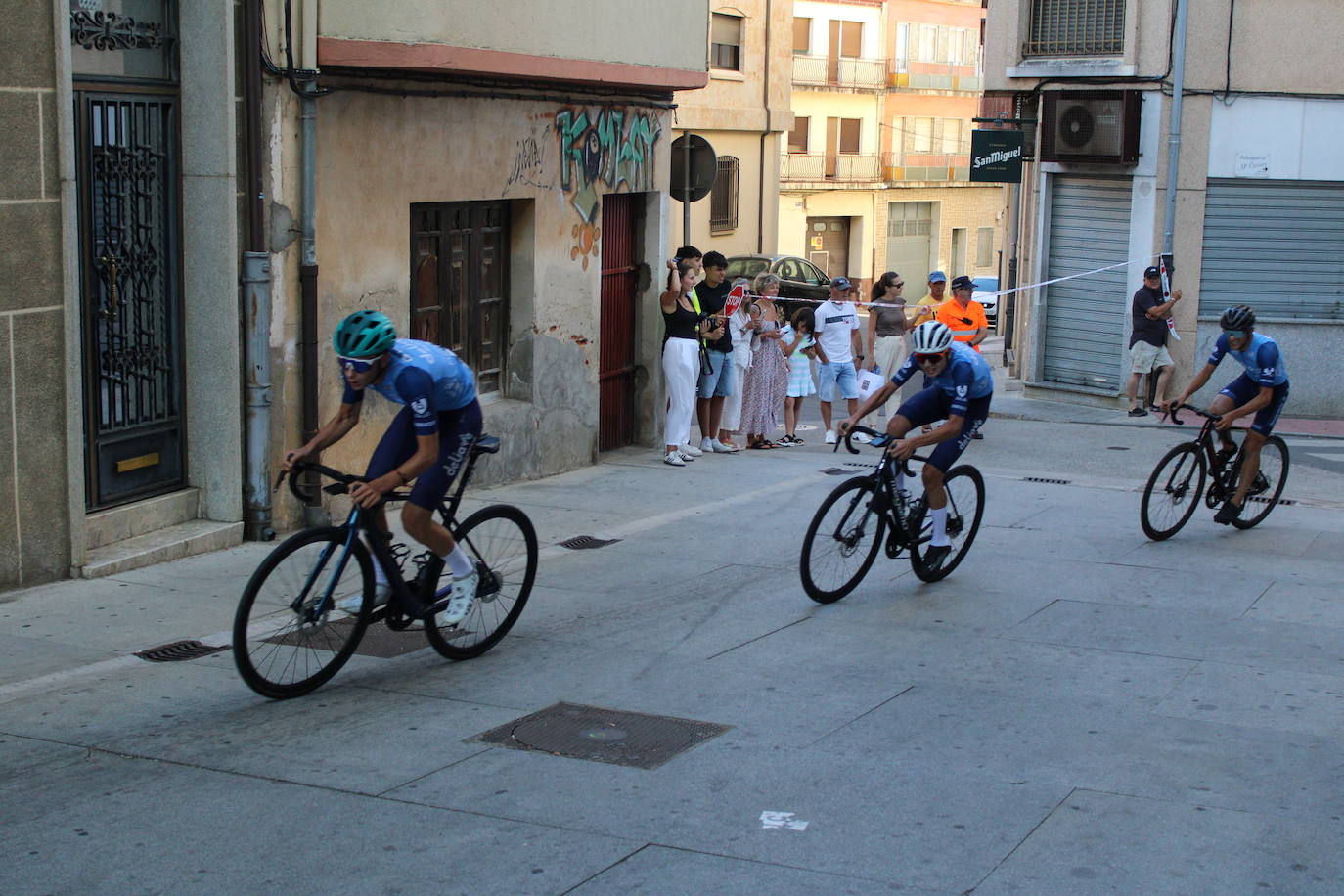 La selección portuguesa se lleva la victoria en la contrarreloj por equipos de la Vuelta Ciclista a Guijuelo