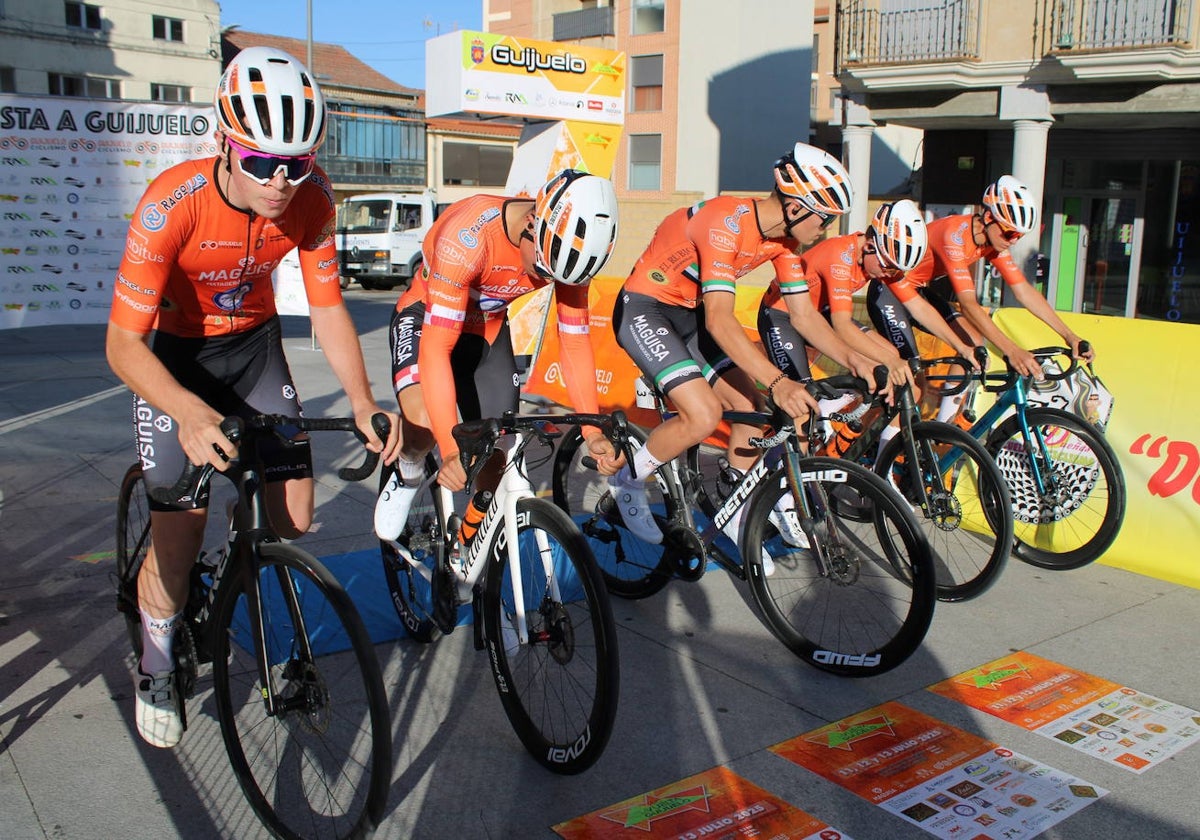 La selección portuguesa se lleva la victoria en la contrarreloj por equipos de la Vuelta Ciclista a Guijuelo
