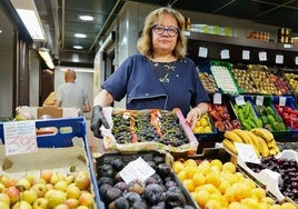 Una de las fruteras del Mercado.