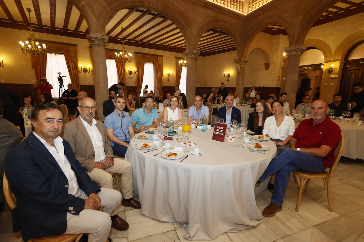 Juan Atanasio Carrasco (Carrasco Ibéricos), Carlos Fernández (Atrio Consultores), Diego Livin (Liviblanco), Luis Carreto (Salamanca Express), Begoña Fernández (Unicaja), David Blanco (Grupo Éboli), Alejandro Vélez (Global Exchange), Paula Fuentes y Laura Martín (Meins) y José María Moro (Inovasa Global).