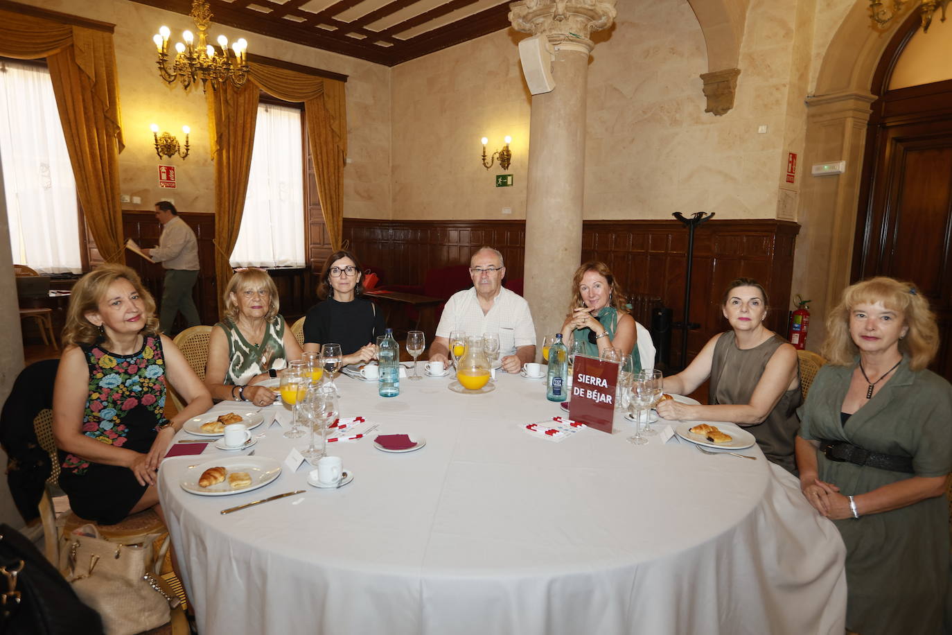 María Merchán, Gracia Sánchez, María Jesús San José (LA GACETA), Aurelio Tena y Esther Casares (Junta de Castilla y León), Carmen Rodrigo (Besamar sl y María José Lorenzo (Catastros y servicios de Inteligencia Artificial).