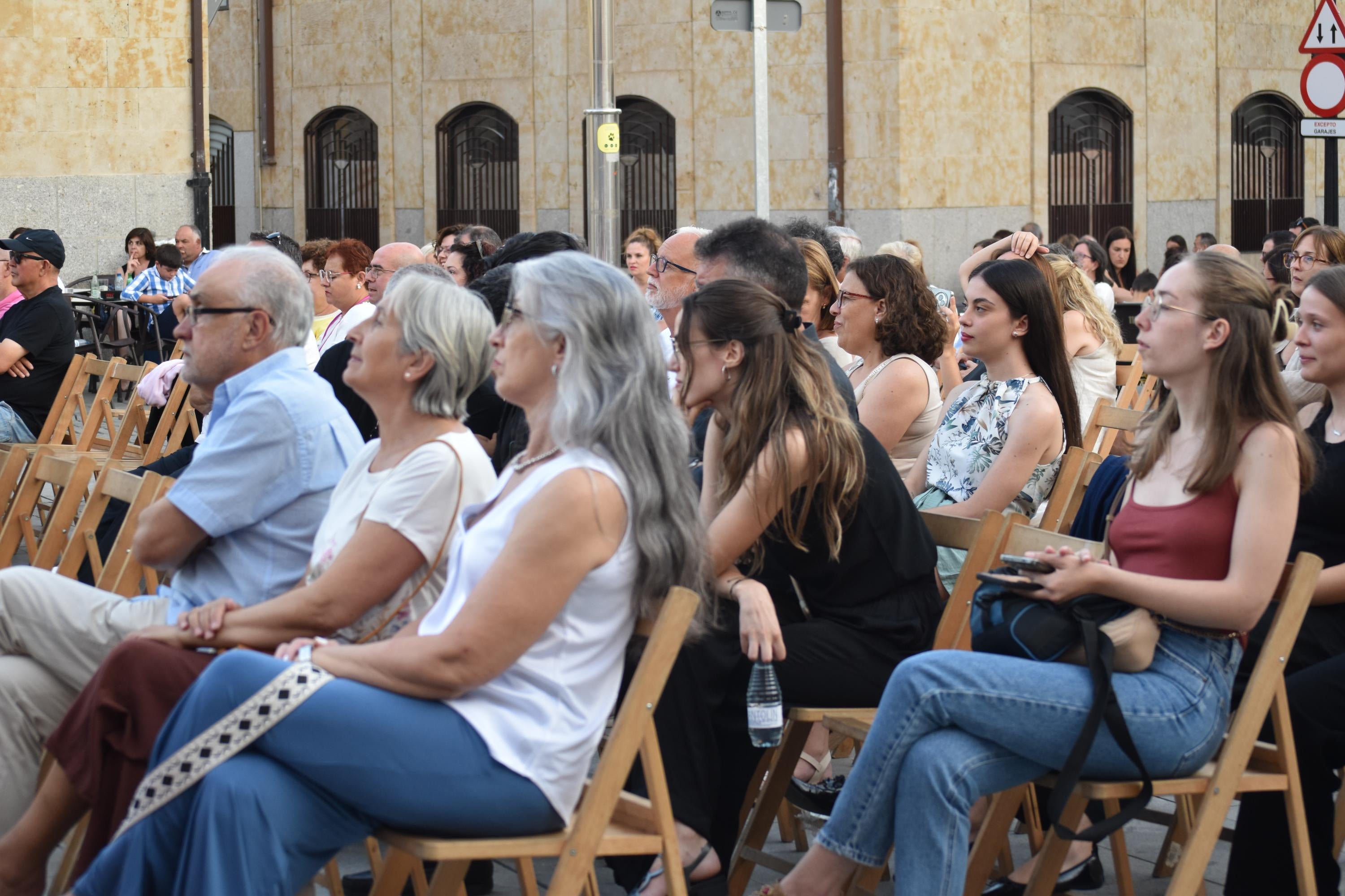 Villamayor vibra al ritmo de 100 músicos en sus 'Noches de verano'
