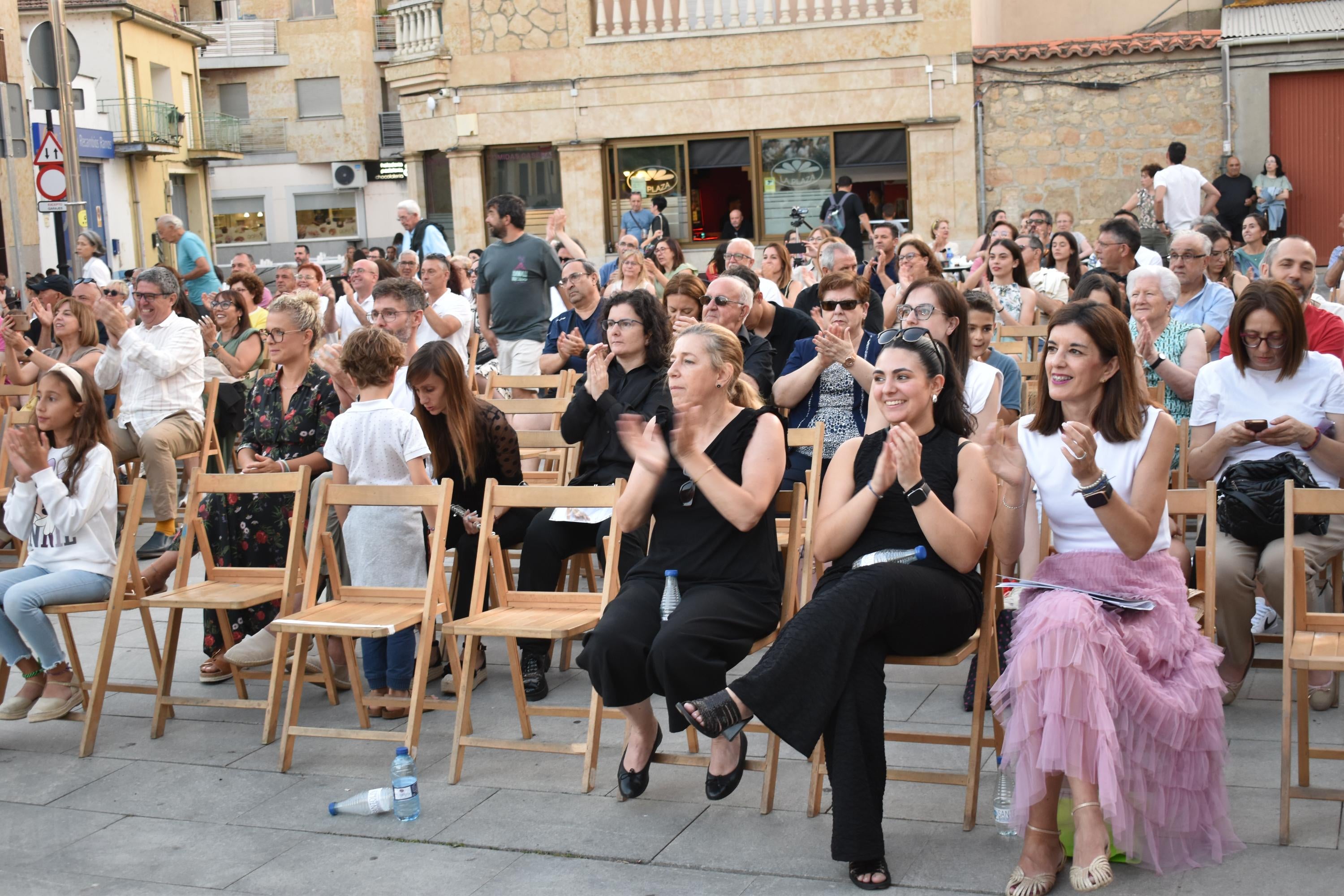 Villamayor vibra al ritmo de 100 músicos en sus 'Noches de verano'